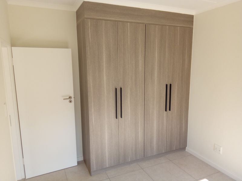 Stunning, modern, ground floor apartment. - Photo 6
