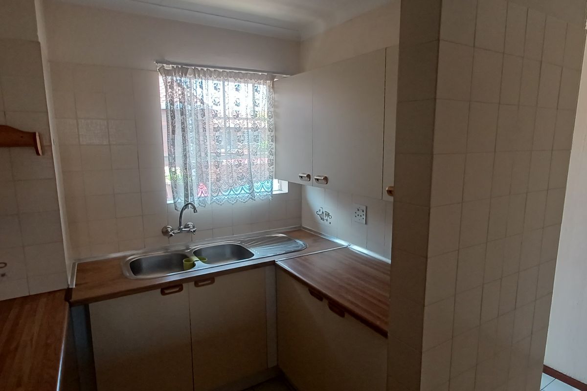 Spacious, homely apartment. - Photo 4