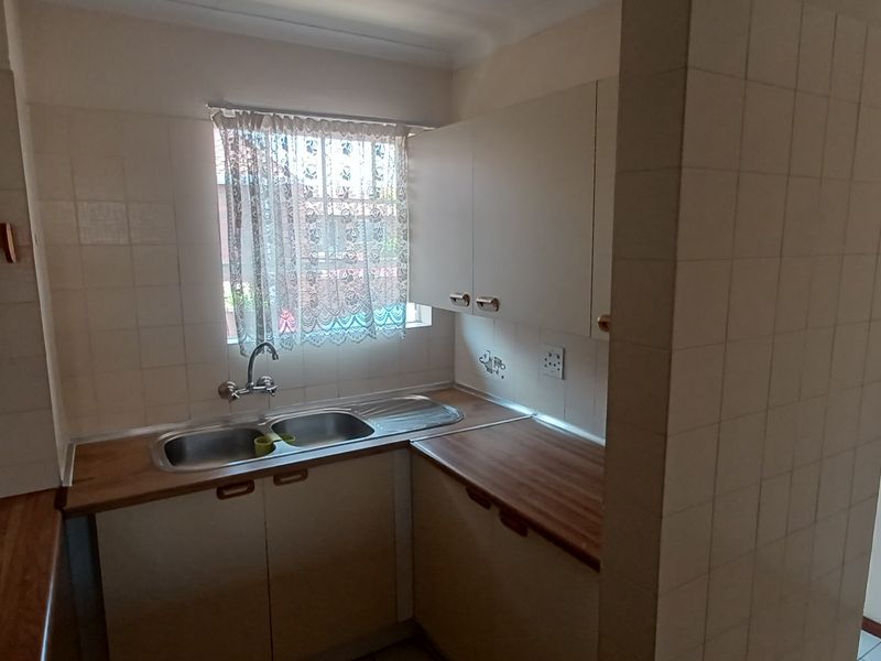 Spacious, homely apartment. - Photo 4