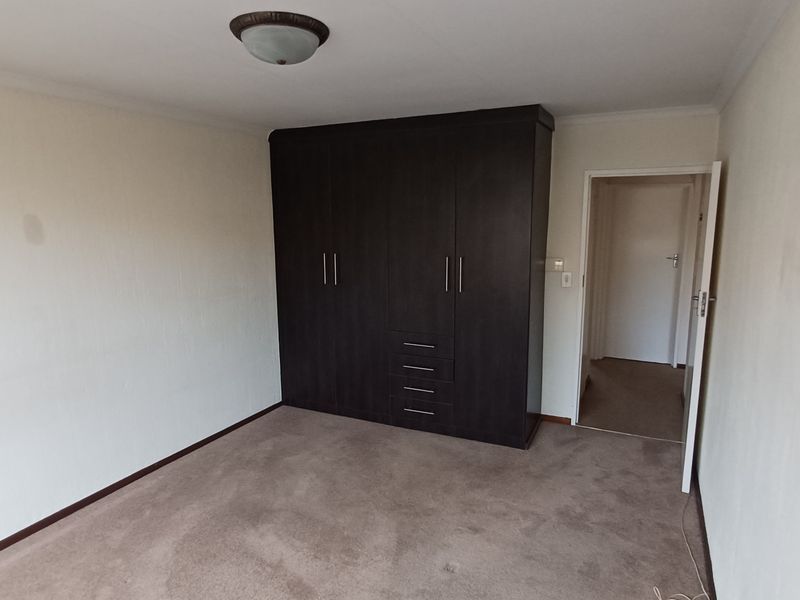 Spacious, homely apartment. - Photo 10