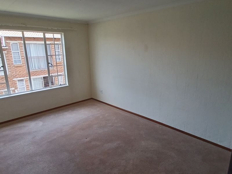 Spacious, homely apartment. - Photo 9