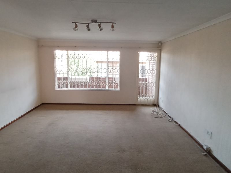 Spacious, homely apartment. - Photo 6