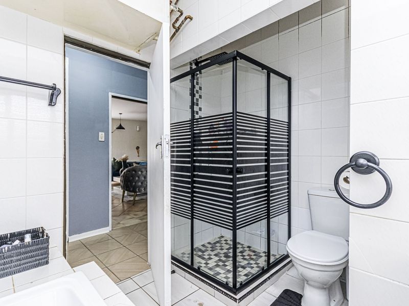 Priced to Sell – Neat & Spacious 2-Bedroom Apartment - Photo 7