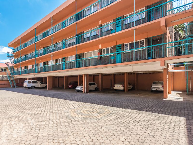Priced to Sell – Neat & Spacious 2-Bedroom Apartment - Photo 8