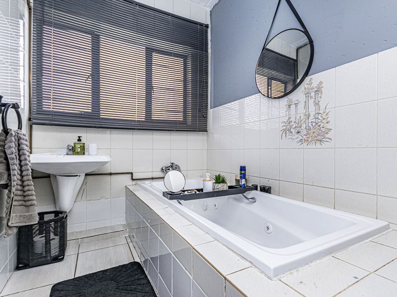 Priced to Sell – Neat & Spacious 2-Bedroom Apartment - Photo 6