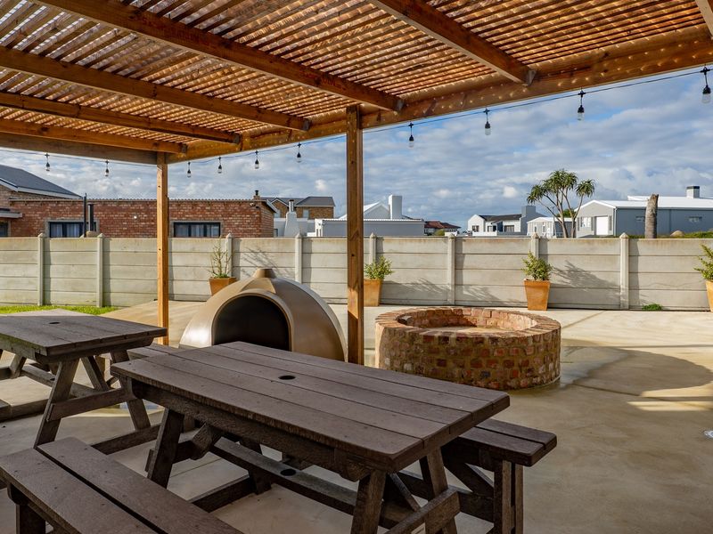 Modern, Low-Maintenance Family Home in Oceanview Heights - Photo 4