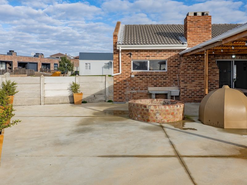 Modern, Low-Maintenance Family Home in Oceanview Heights - Photo 6