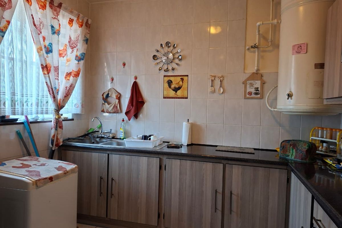Neat 2-Bedroom Ground Floor Apartment - Photo 5