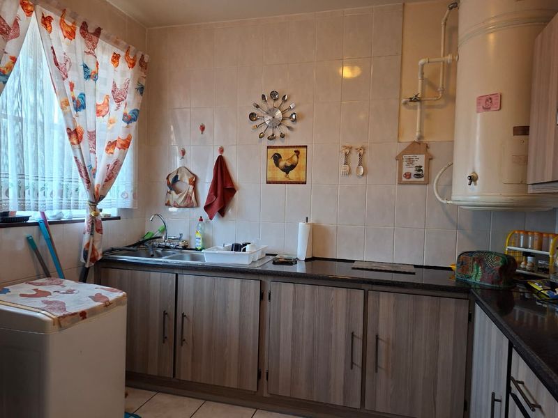 Neat 2-Bedroom Ground Floor Apartment - Photo 5
