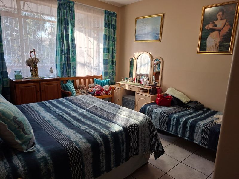 Neat 2-Bedroom Ground Floor Apartment - Photo 9