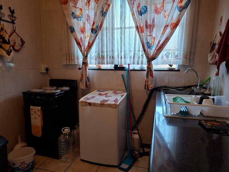 Neat 2-Bedroom Ground Floor Apartment - Photo 7