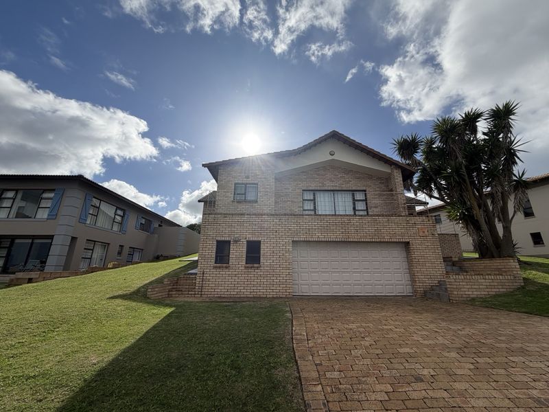 Beautiful single plan living with pristine views in Golf Estate - Photo 1