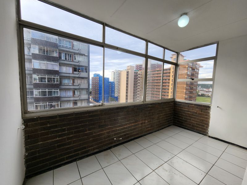 Renovated 2 Bedroom Apartment with Ocean Views for Sale in South Beach - Photo 7