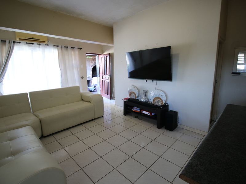 For Sale: Beautiful 2-Bedroom Apartment – The Perfect Place to Call Home! - Photo 3