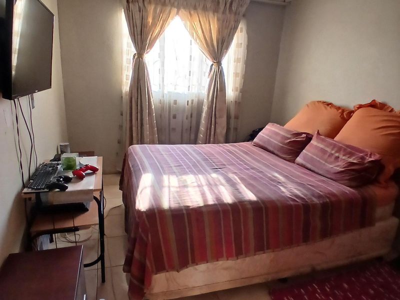 *Spacious Home for Sale in Established Atteridgeville Ext 3 – Close to Everything* - Photo 5