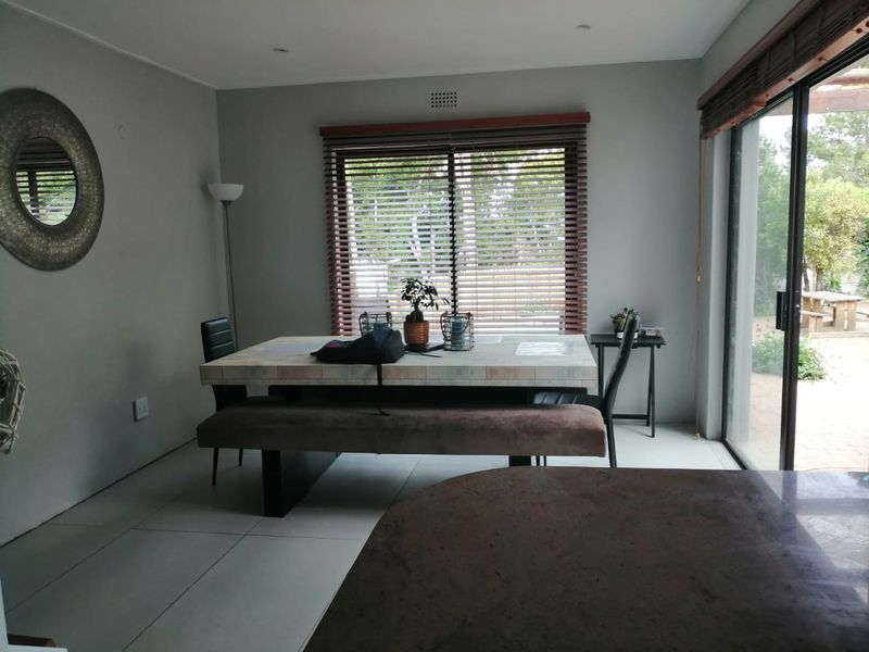 Bright and Spacious 2-Bedroom Unit with Pool & Braai! - Photo 2