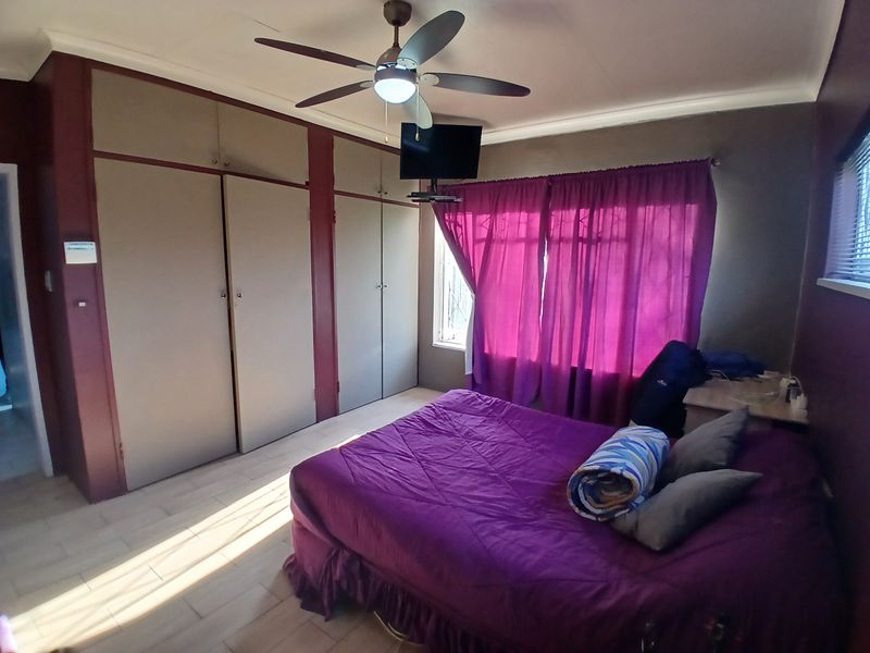 Charming Family Home in a Great Location! - Photo 9