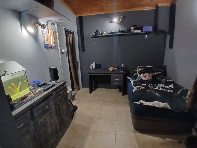 Charming Family Home in a Great Location! - Photo 8