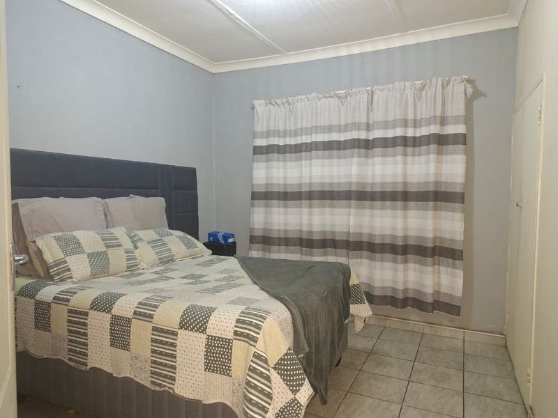 2-Bedroom Ground Floor Apartment - Photo 4