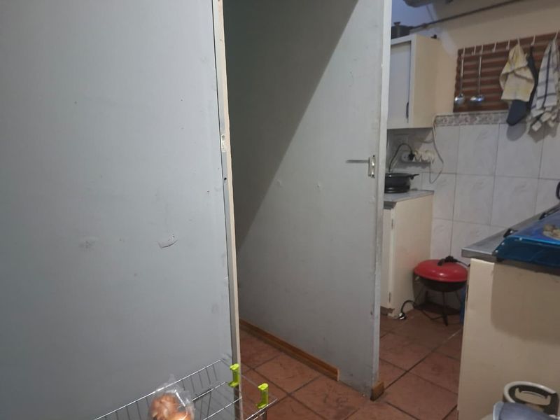 2-Bedroom Ground Floor Apartment - Photo 8