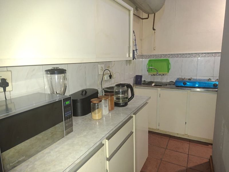 2-Bedroom Ground Floor Apartment - Photo 10