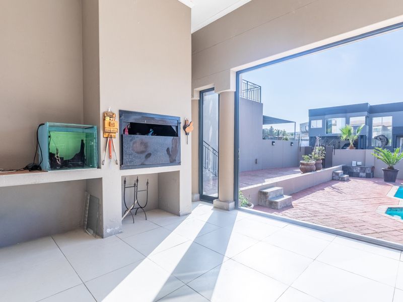 Family Home in Prime West Beach Location - Photo 9