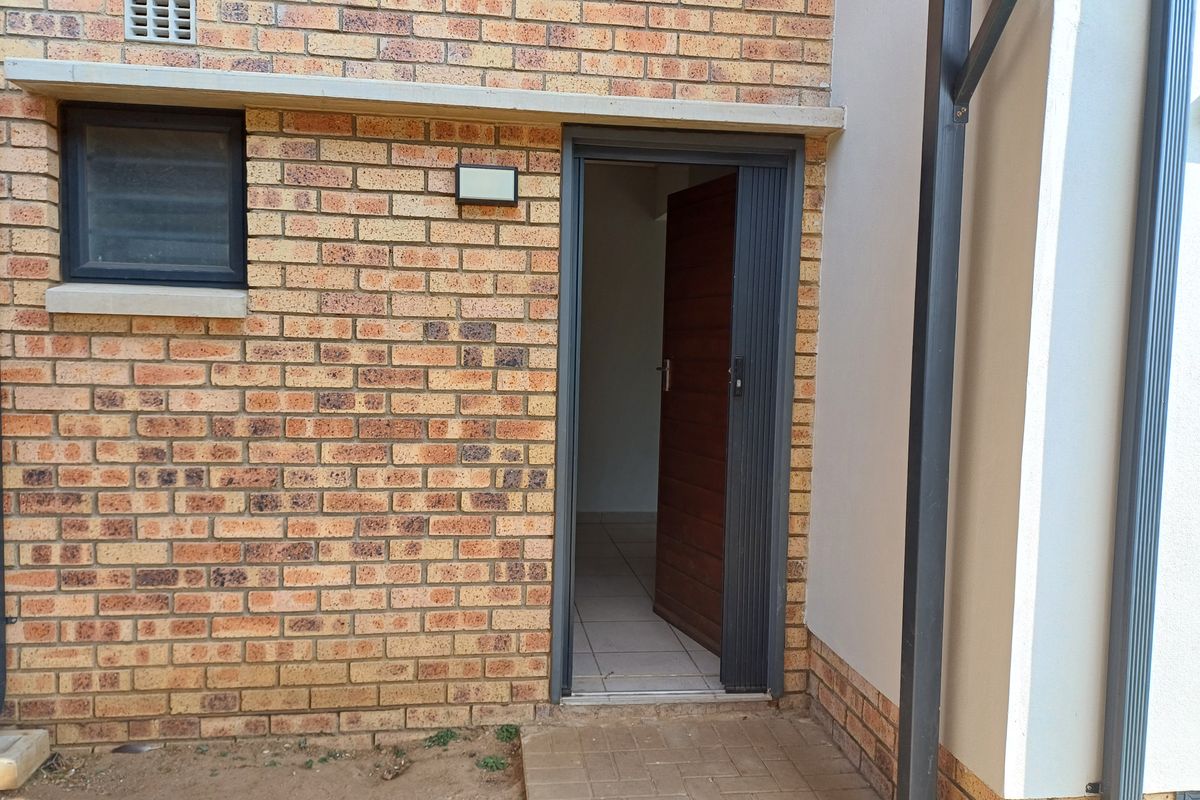 Apartment Rental Monthly In Alberton - Photo 2