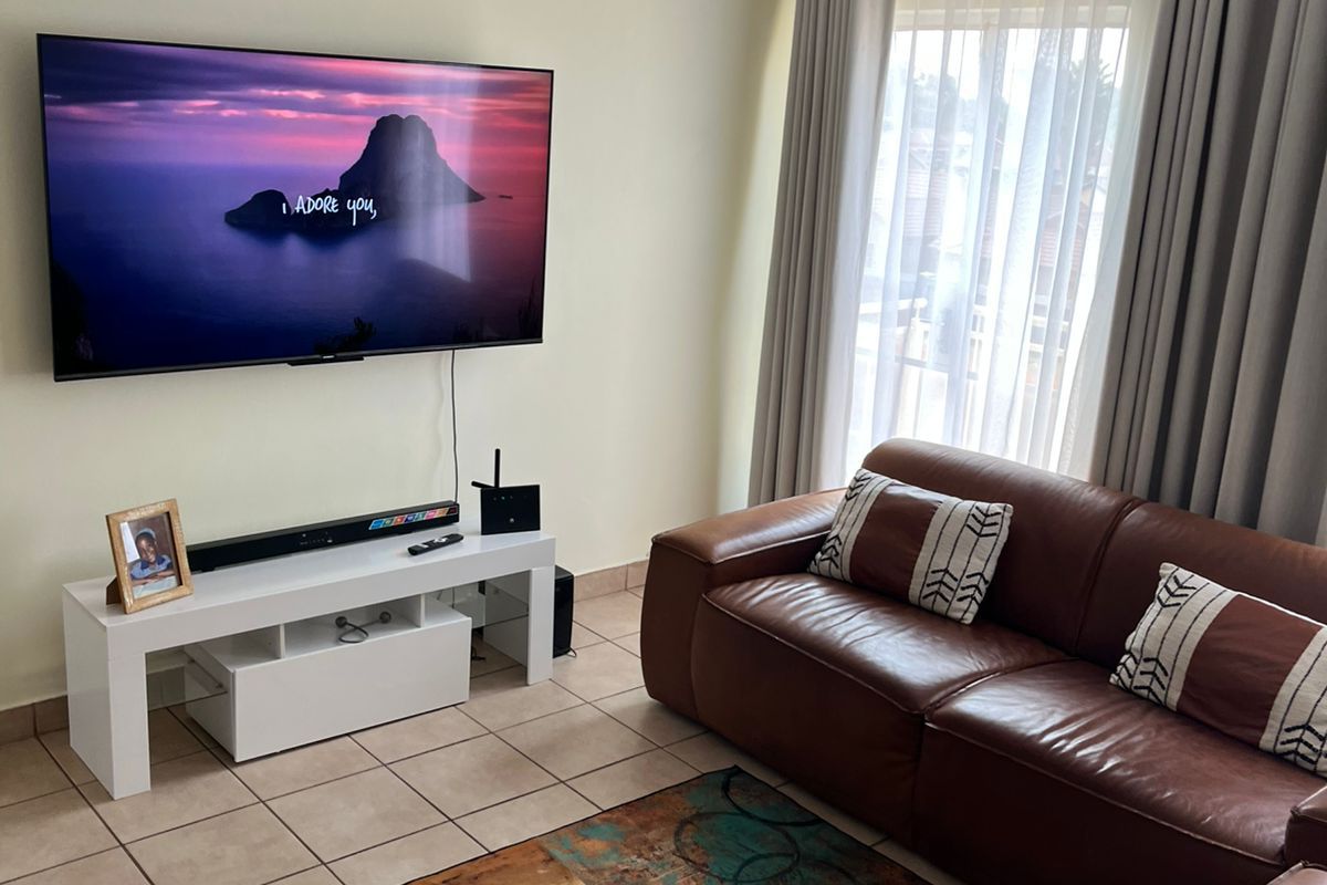 2 Bedroom apartment for sale in Soldonne, The Orchards - Photo 5