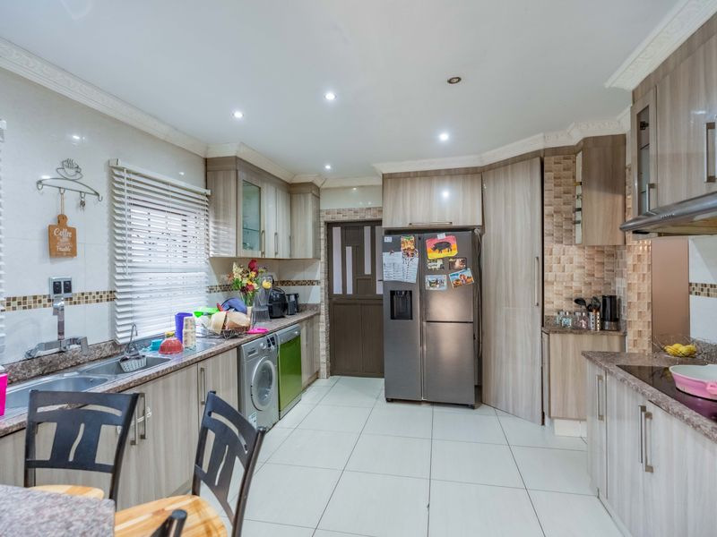 Harcourts Non-distressed Modern Luxury Auction! - Photo 10
