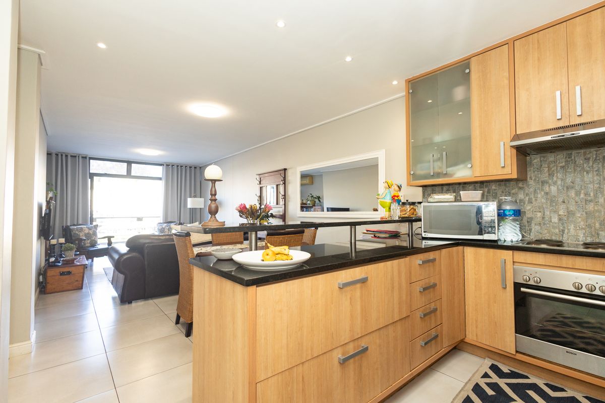 MODERN TWO-BEDROOM, TWO-BATHROOM WATER VIEW APARTMENT - Photo 4