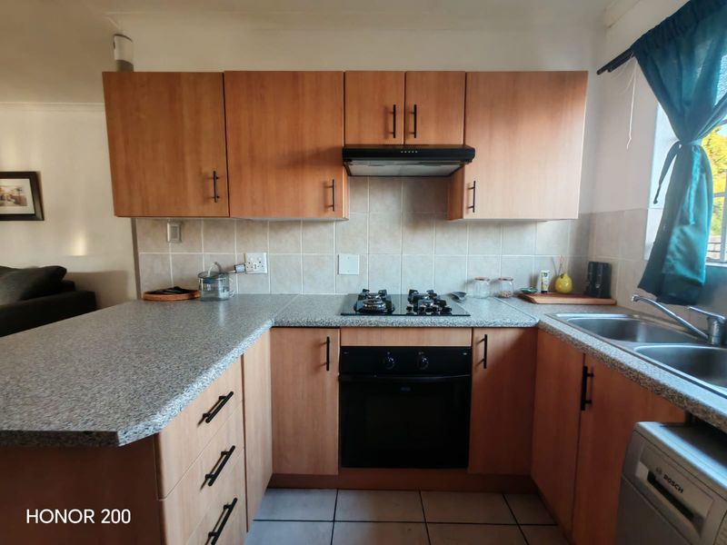 Modern 2-Bedroom unit for Sale - Prime Sasolburg Complex - Photo 5