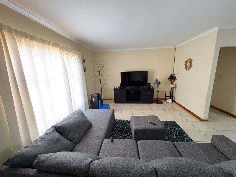 Modern Townhouse for Rent – Available 1 August 2026 - Photo 1