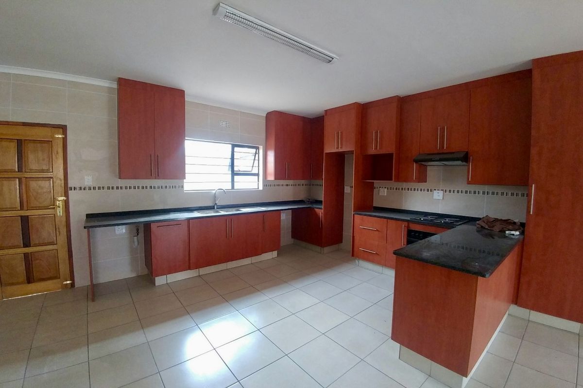 Modern Townhouse for Rent – Available 1 August 2026 - Photo 3