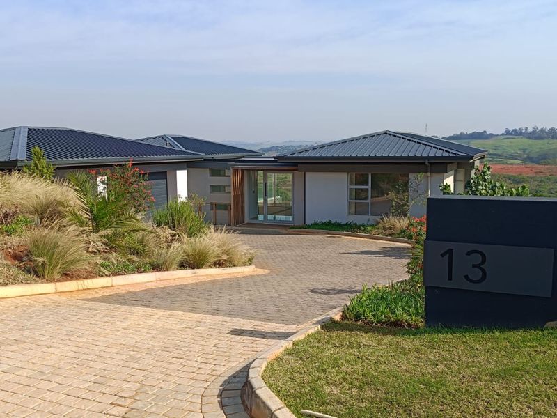 Luxury Family Home in Zimbali Lakes - Photo 2