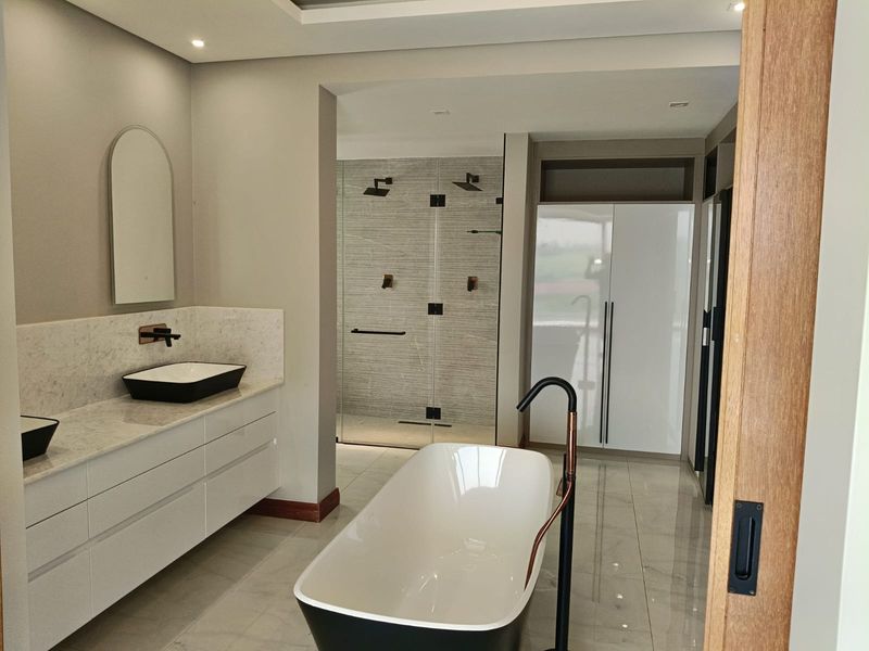 Luxury Family Home in Zimbali Lakes - Photo 6