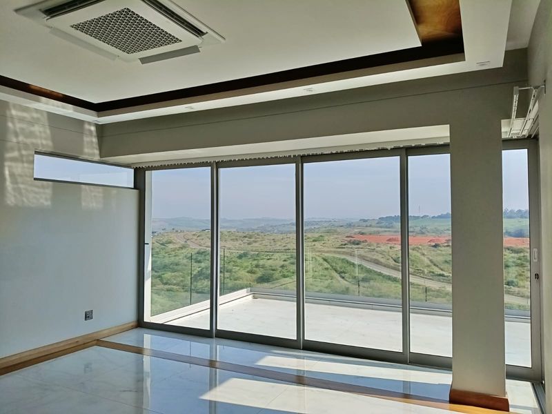 Luxury Family Home in Zimbali Lakes - Photo 5