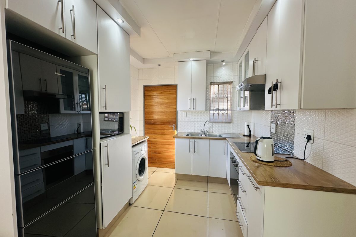 Charming 2-Bedroom Home in Secure Selcourt Estate - Photo 2