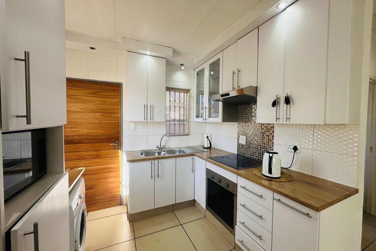 Charming 2-Bedroom Home in Secure Selcourt Estate - Photo 3