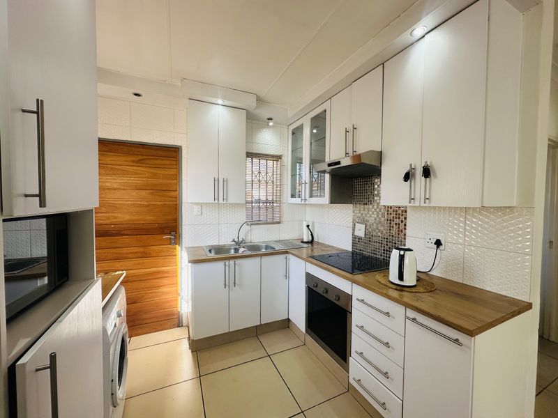 Charming 2-Bedroom Home in Secure Selcourt Estate - Photo 3