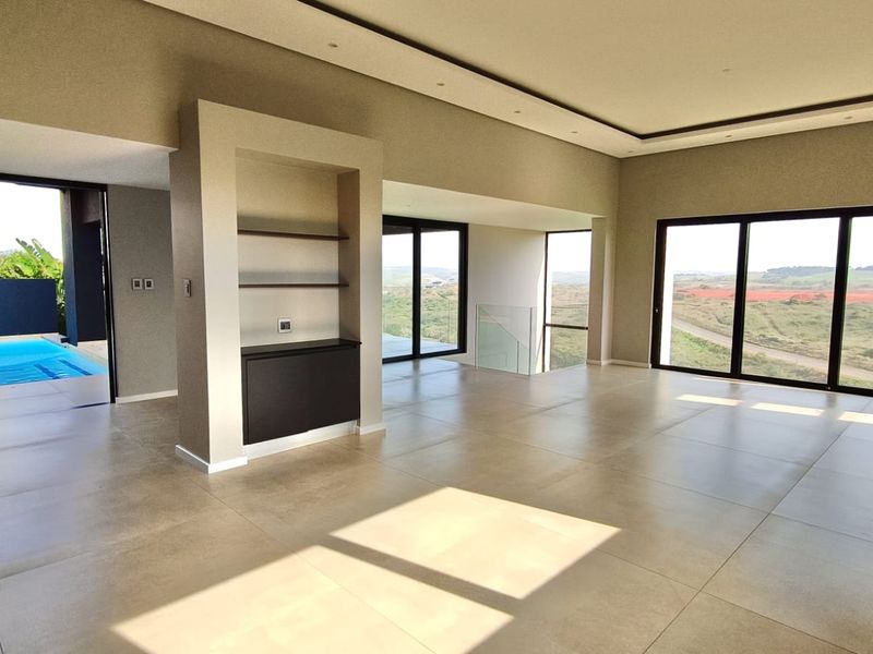 Luxury Family Home in Zimbali Lakes - Photo 3