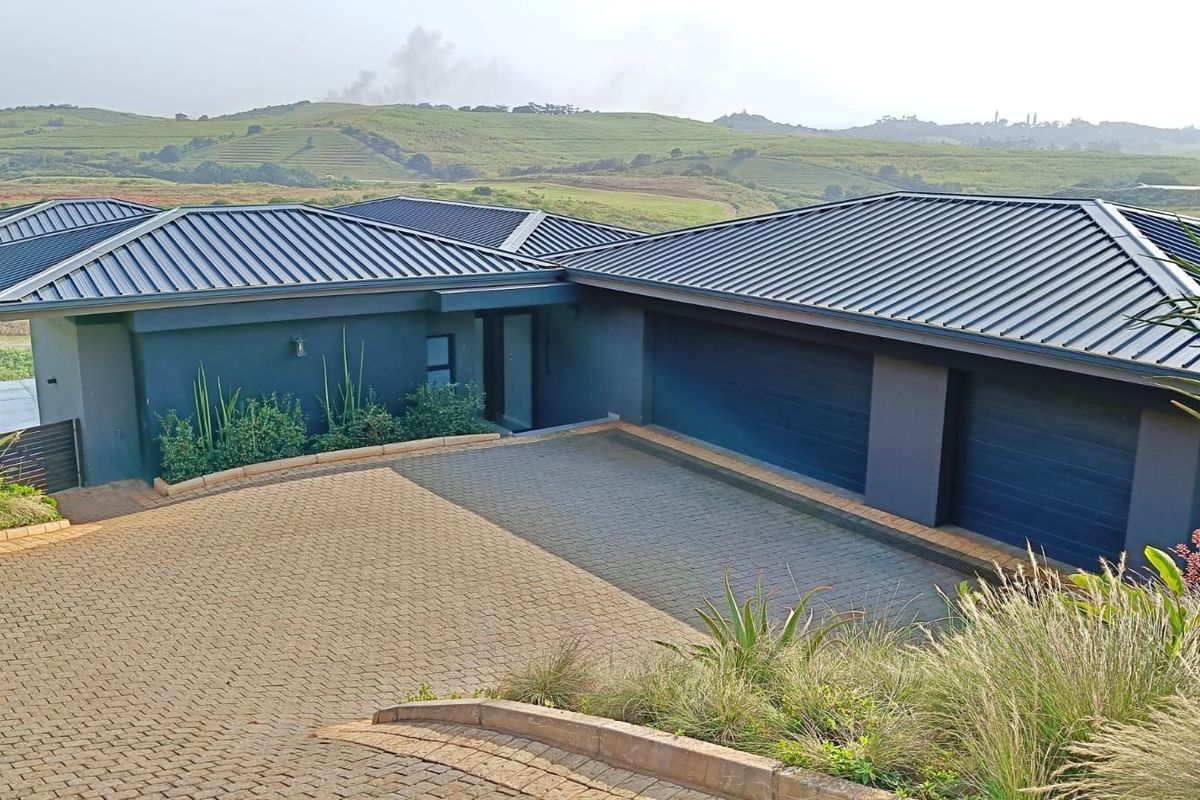 Luxury Family Home in Zimbali Lakes - Photo 2