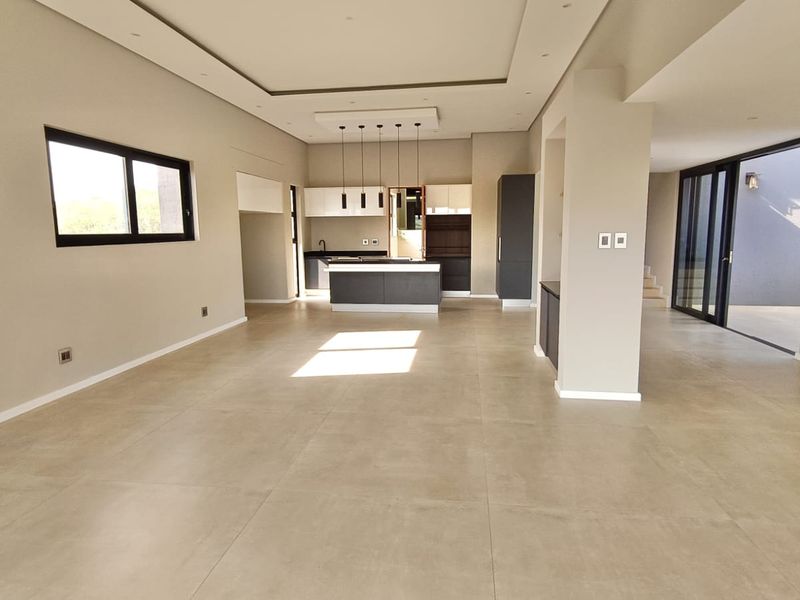 Luxury Family Home in Zimbali Lakes - Photo 6