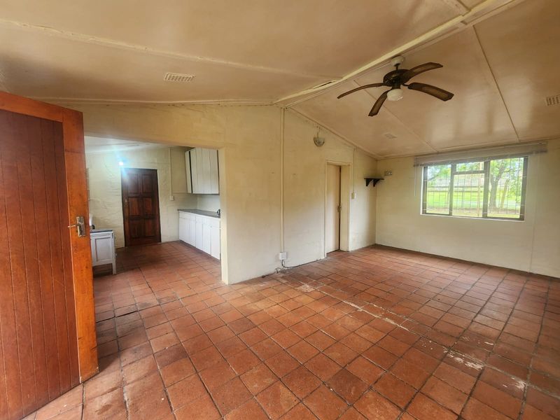 Spacious Country Living – The Perfect Home for Your Family & Pets!!! - Photo 10