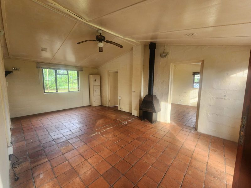 Spacious Country Living – The Perfect Home for Your Family & Pets!!! - Photo 9