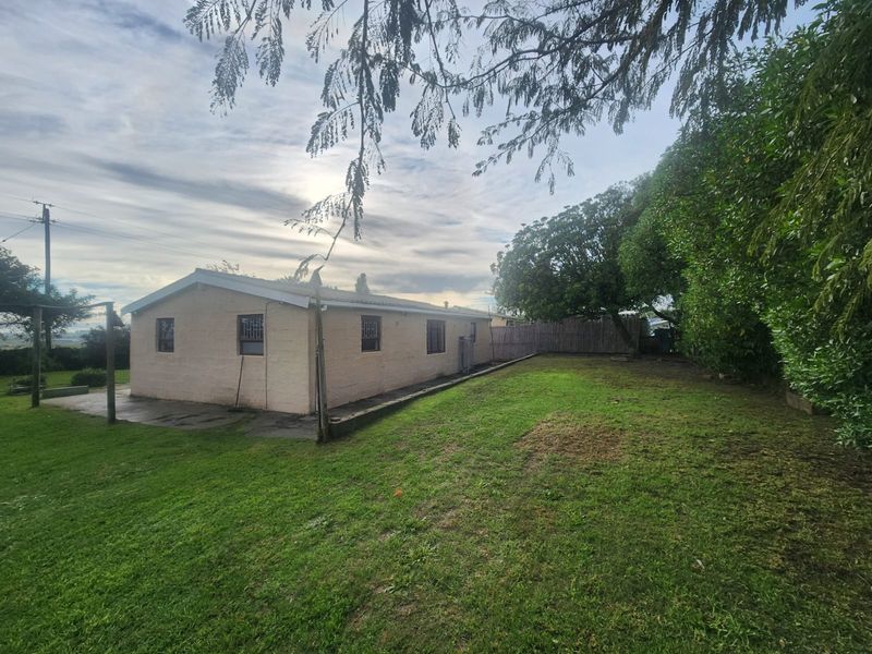Spacious Country Living – The Perfect Home for Your Family & Pets!!! - Photo 4