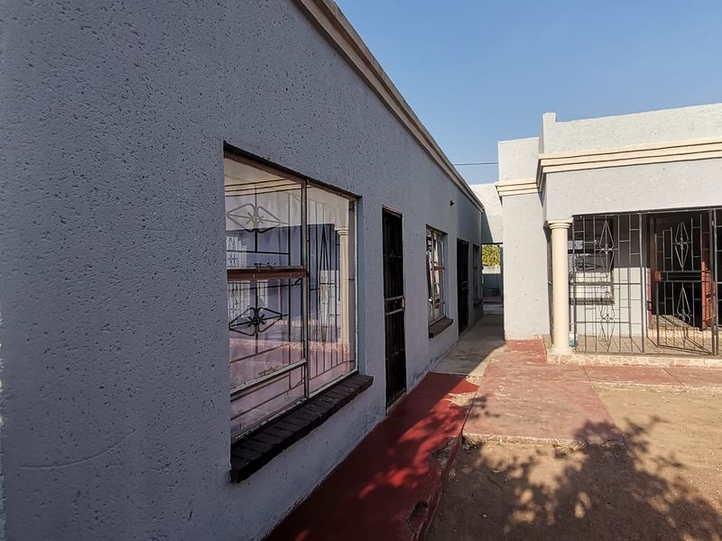 Neat 2-Bedroom Home with Income-Generating Backrooms in a Sought-After Area of Letlhabile - Photo 1