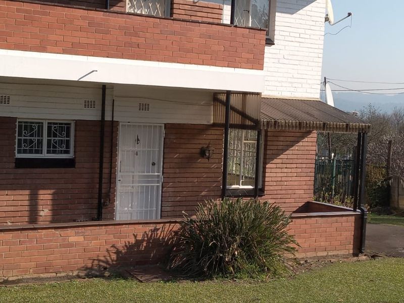 Pelham  -  2 Bedroom Flat to Let - Photo 3