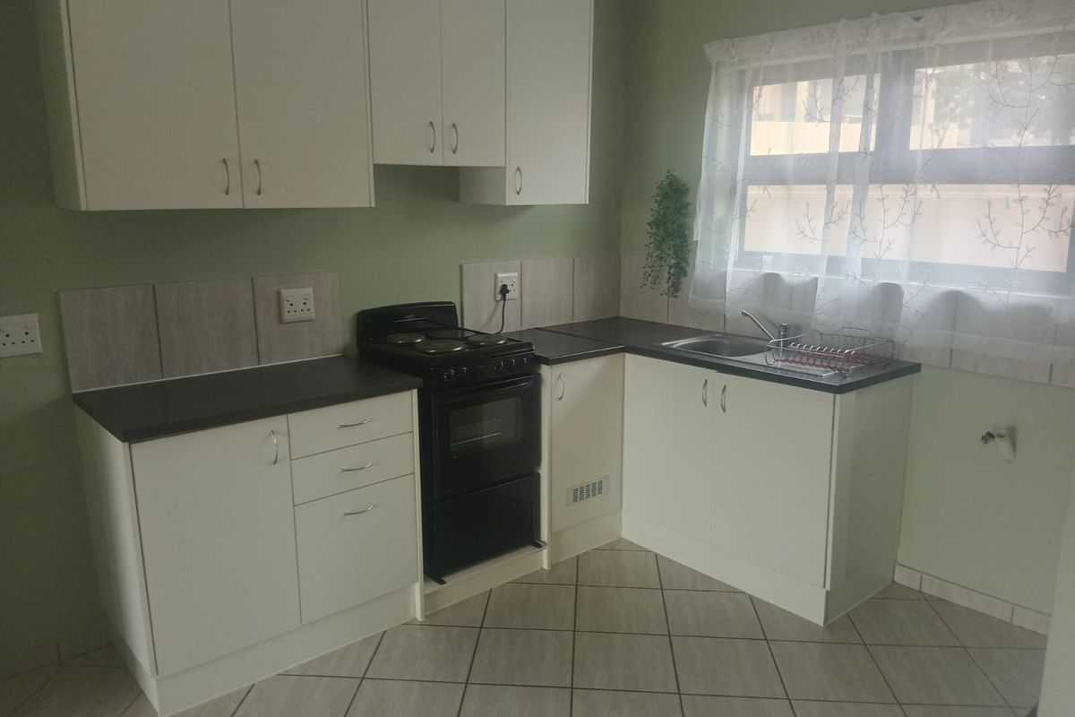 Modern 3-Room Home with Private Garden in Secure Umlele Heights Estate – Kidd's Beach - Photo 3