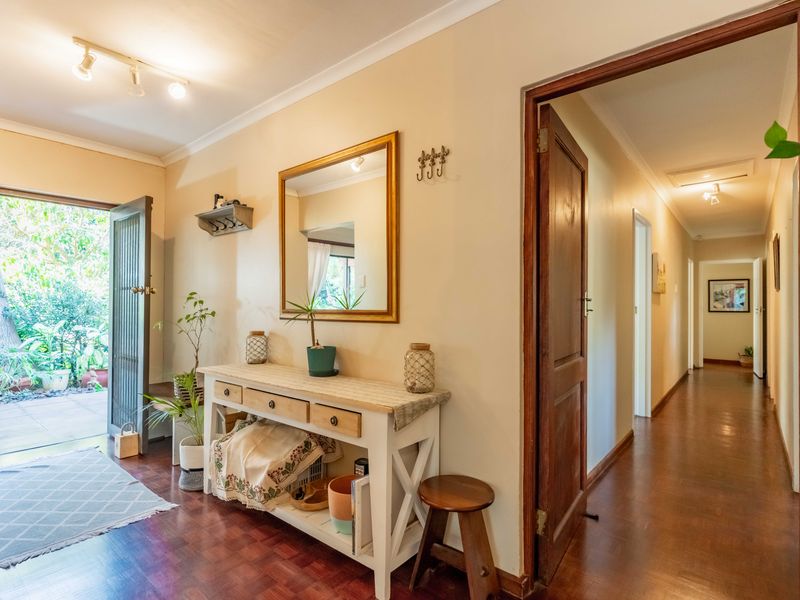 A Charming Modern Home with a Heart-Warming Outdoor Lifestyle –  Dawncliffe - Photo 4
