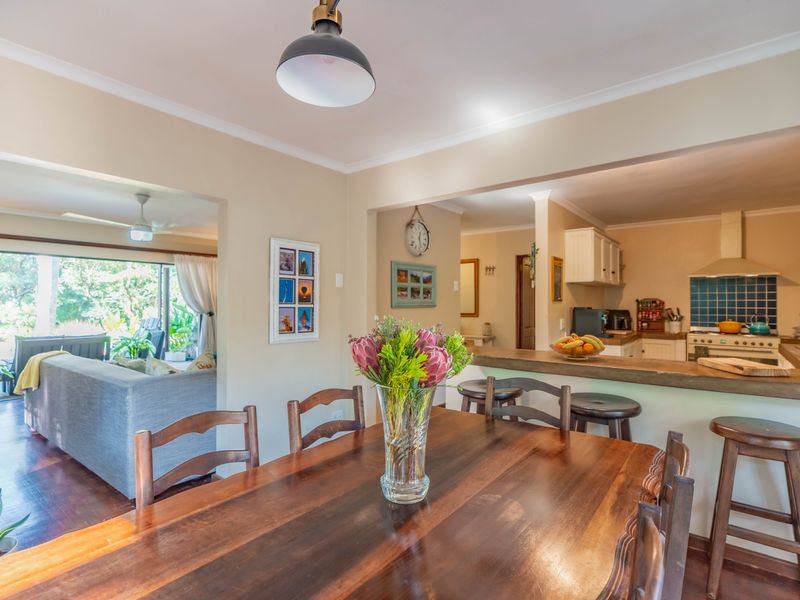 A Charming Modern Home with a Heart-Warming Outdoor Lifestyle –  Dawncliffe - Photo 9